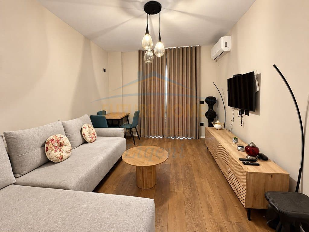 Apartament për shitje tek Liqeni i Thatë, Tirane. 2