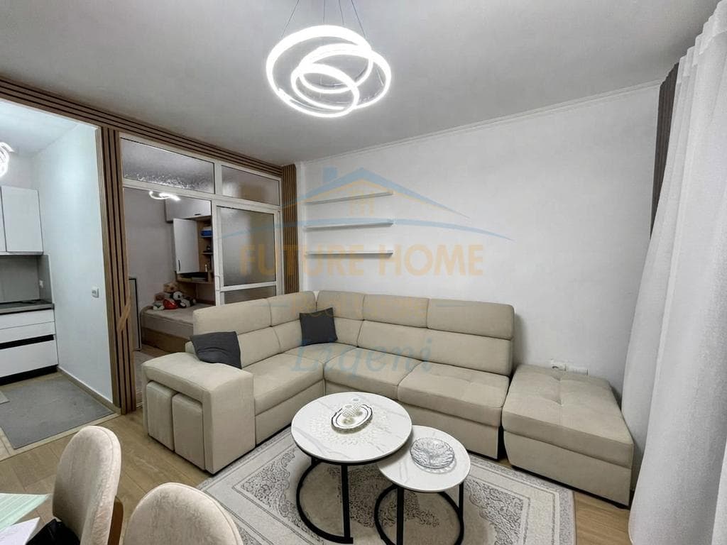 Shitet, Apartament 1+1 (I Konvertuar ne 2+1), Kinostudio, Tiranë 3