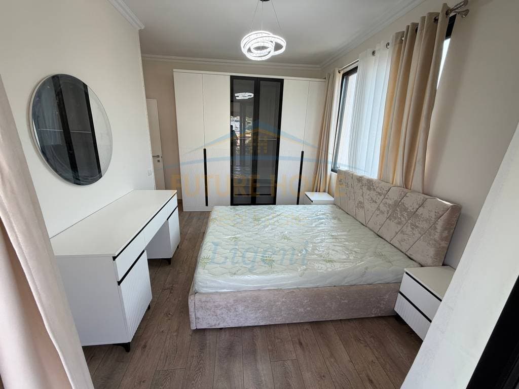 Shitet, Apartament 2+1, Liqeni i Thatë, Tiranë. 4
