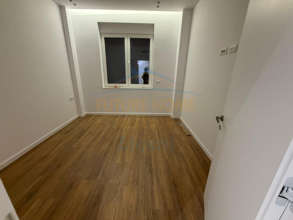 Shitet, Apartament 1+1, Rruga Eduard Mano, Liqeni i Thate, Tiranë. 3
