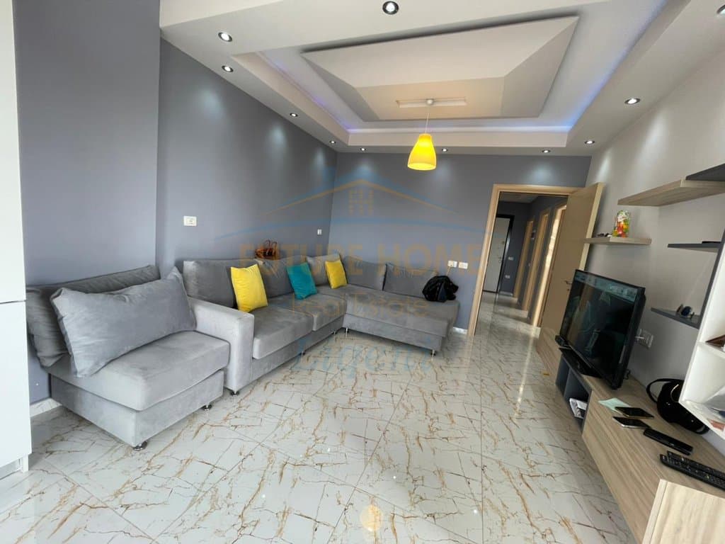 Shitet, Apartament 2+1+Verande, Fresk, Tirane. 2