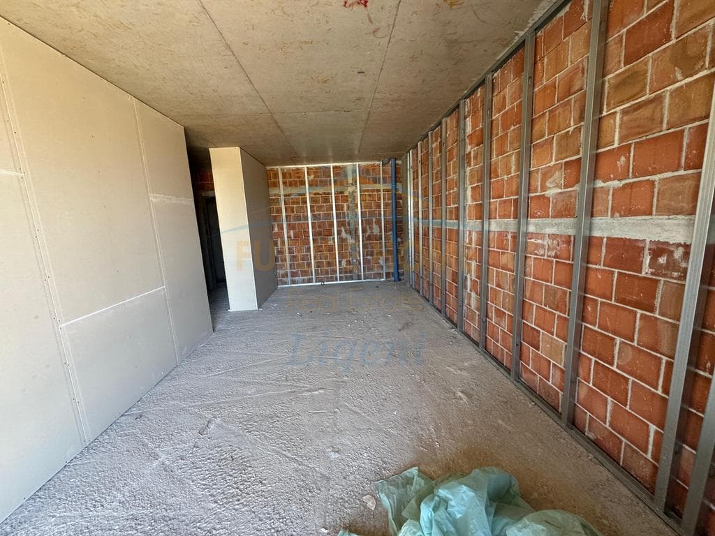 Shitet, Apartament 1+1, Liqeni i Thatë, Tiranë 2
