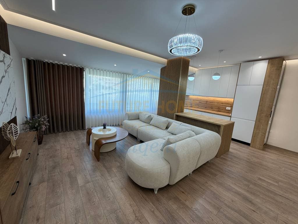 Shitet, Apartament 2+1, Liqeni i Thatë, Tiranë. 2