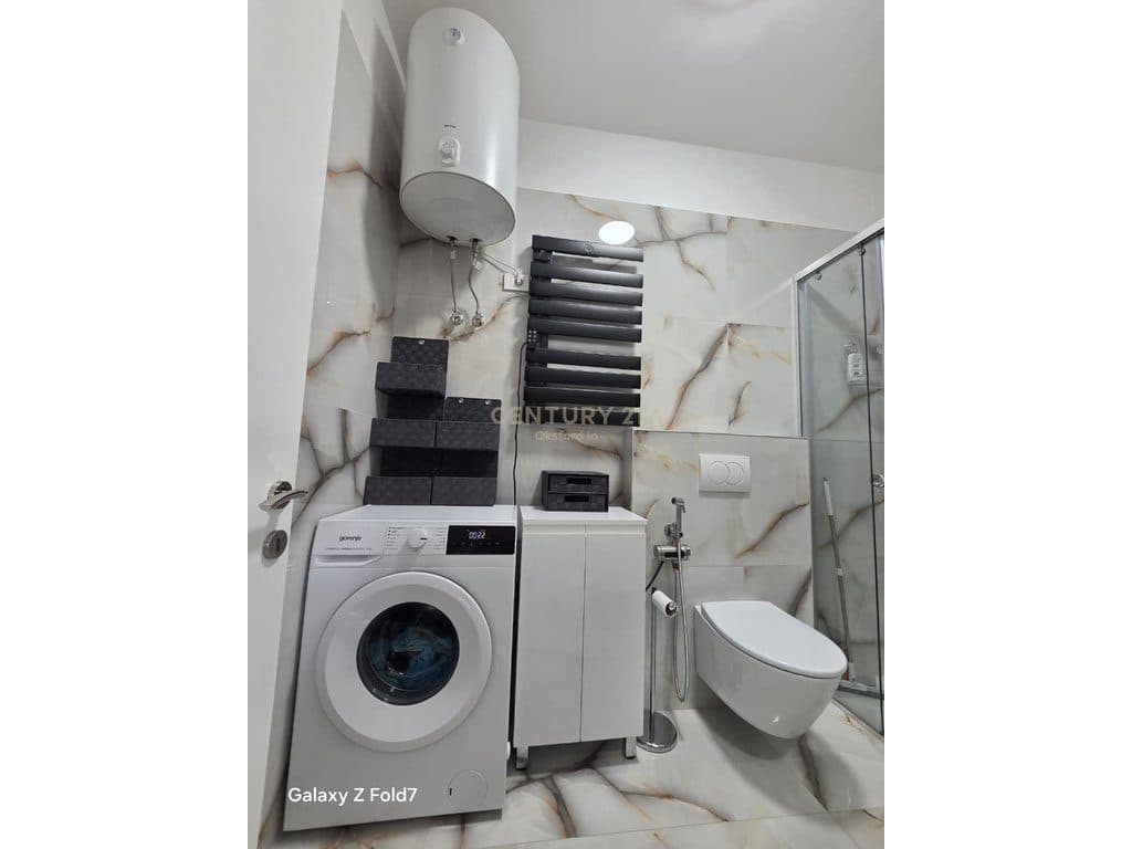 SHITET PENTHOUSE ME PAMJE NGA DETI NË SHËNGJIN