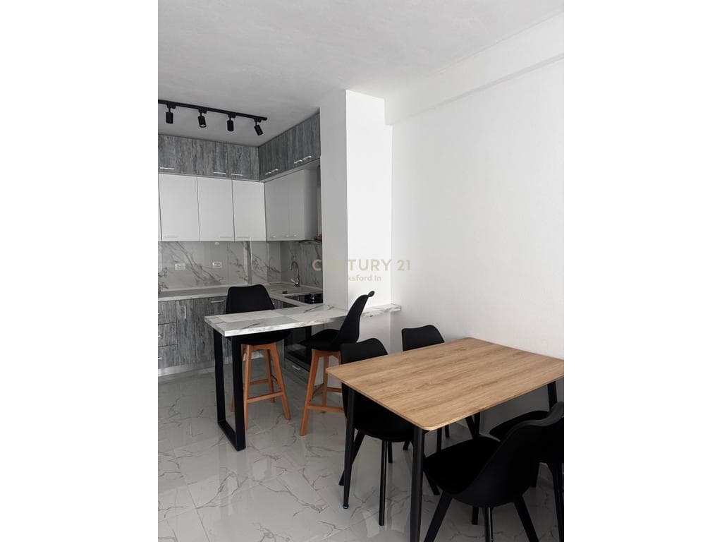 SHITET APARTAMENT 1+1 I ARREDUAR NE SHENGJIN 4