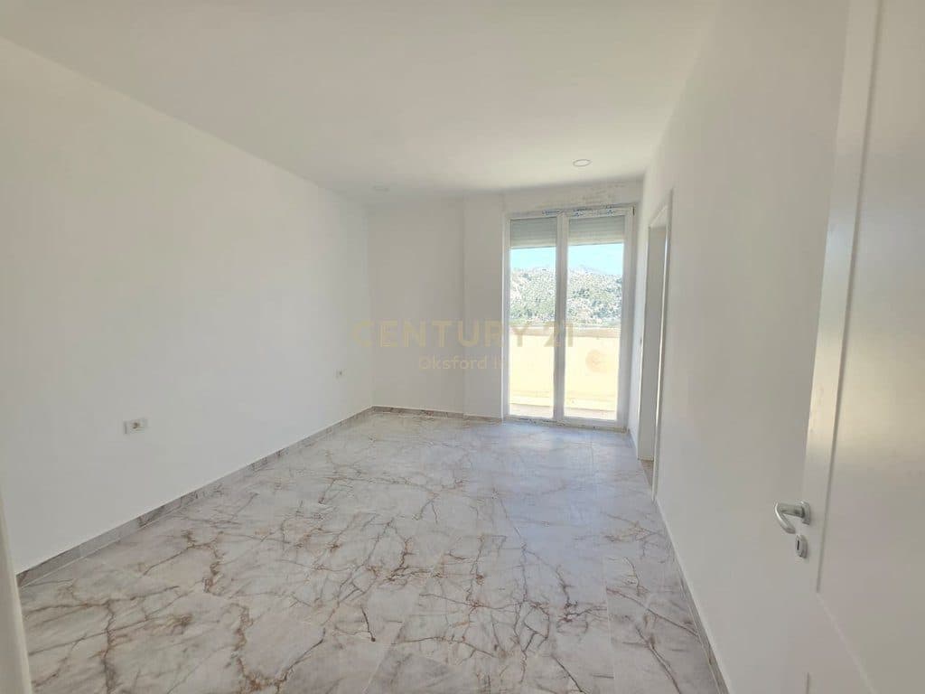 SHITET APARTAMENT PENTHOUSE 4+1 SHENGJIN 4