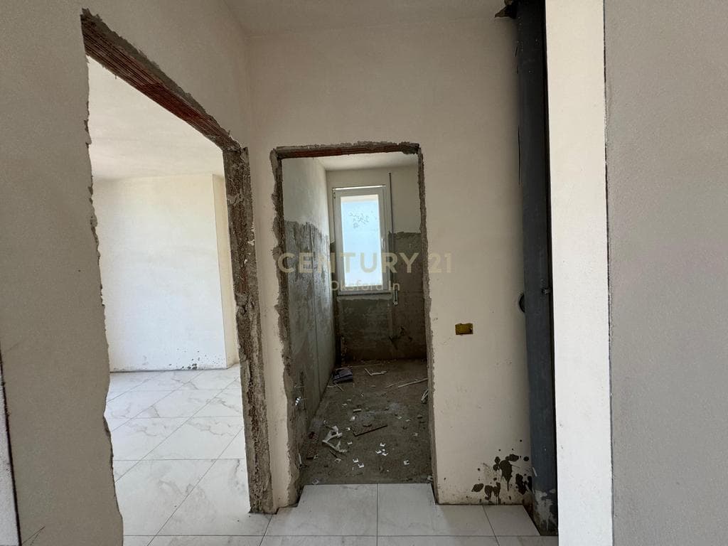 Shitet apartament 1+1 në zonën e Kunës, Shëngjin, me sipërfaqe 81.6 m². 2