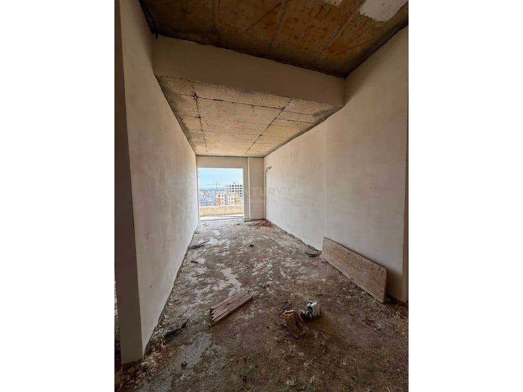 SHITET APARTAMENT 1+1 NË VIJË TË PARË ME PAMJE NGA DETI 4