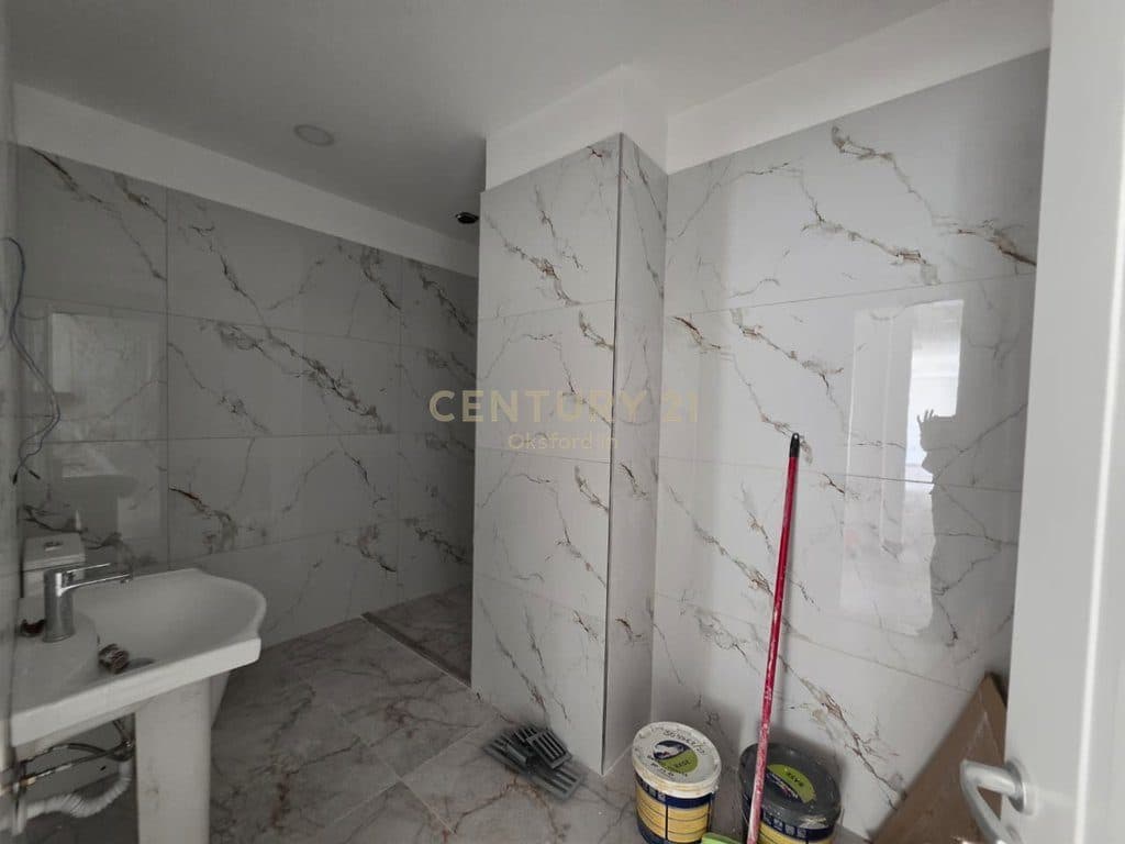 SHITET APARTAMENT PENTHOUSE 4+1 SHENGJIN 3