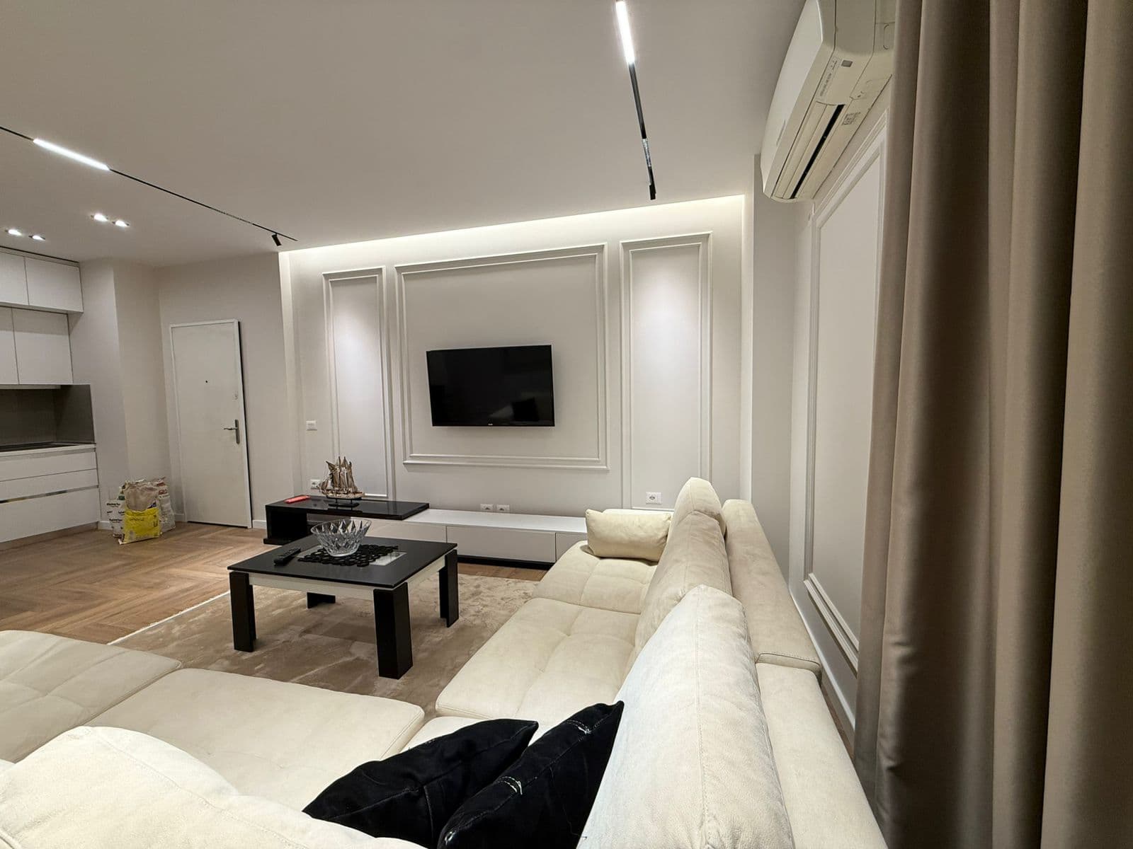 APARTAMENT 2+1 PËR QIRA 4