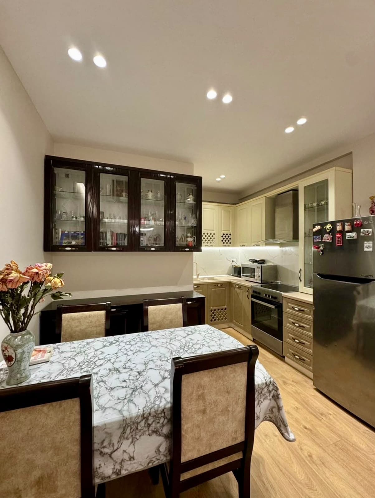 APARTAMENT 2+1 ME QIRA.KOMUNA E PARISIT