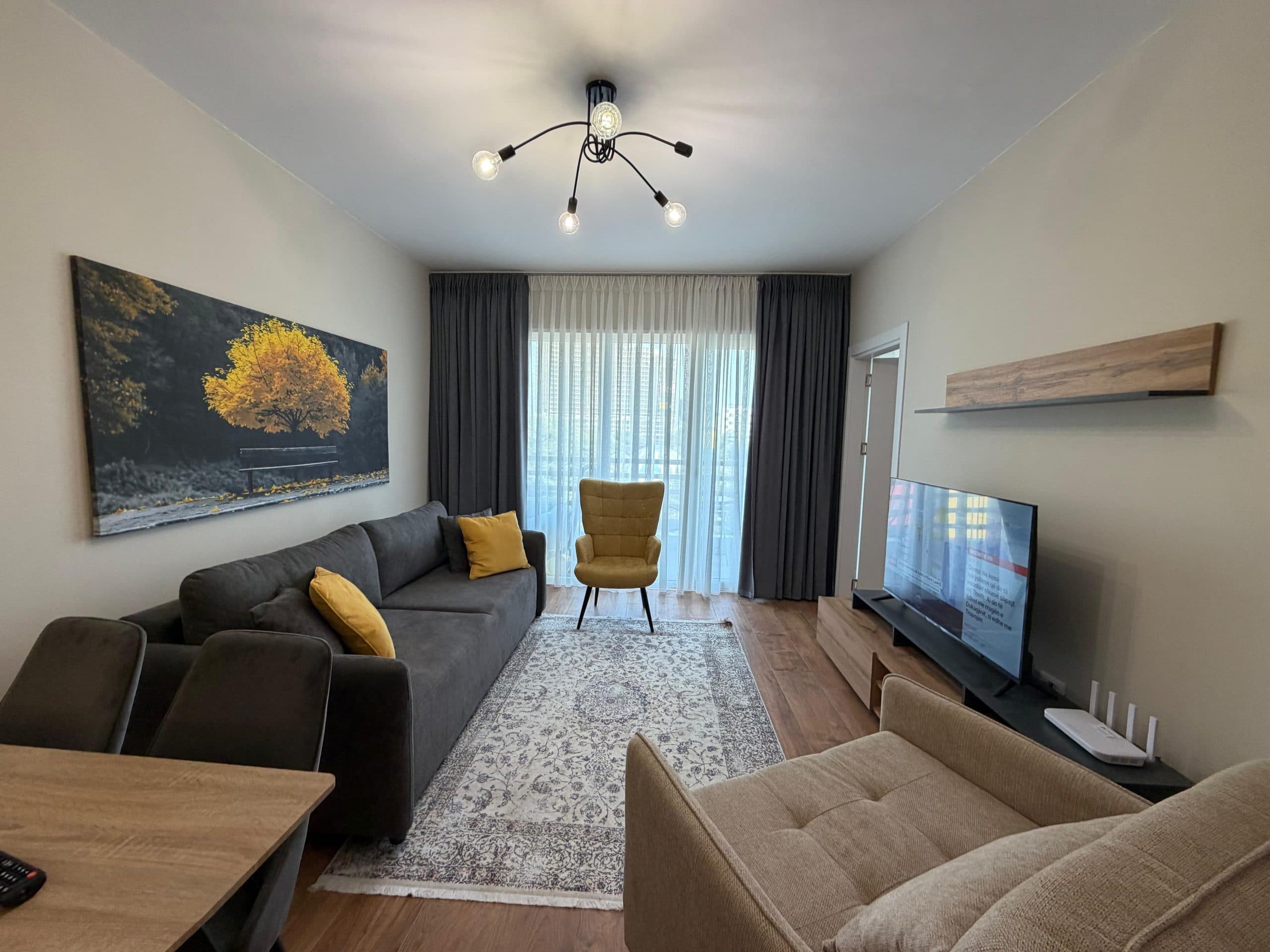 APARTAMENT 1+1 ME QIRA , LARPRAK