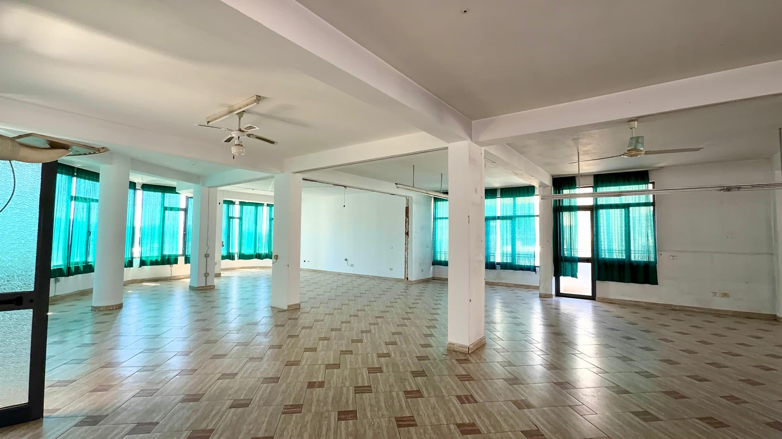 Shop for rent in Elbasan 2