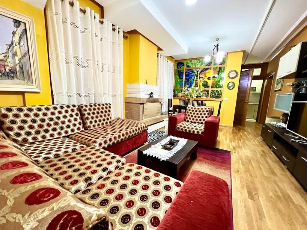 APARTAMENT KAT VILE 3+1 ME QIRA 2