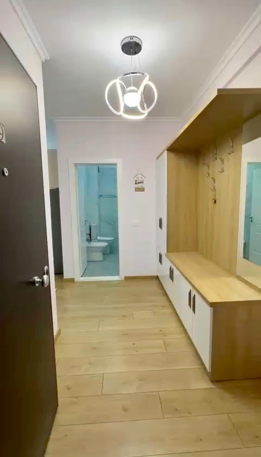 APARTAMENT 2+1+2 + PARKIM PËR QIRA.KOPSHTI BOTANIK 3
