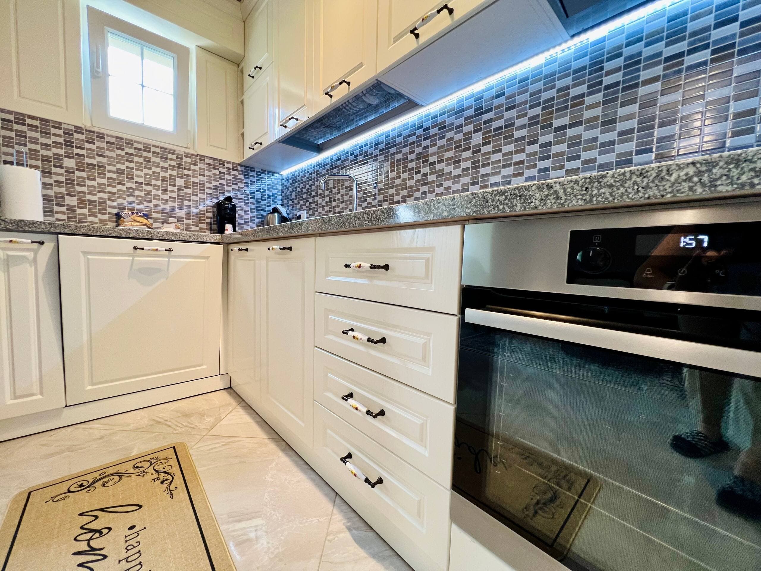 APARTAMENT 1+1 ME QIRA 3