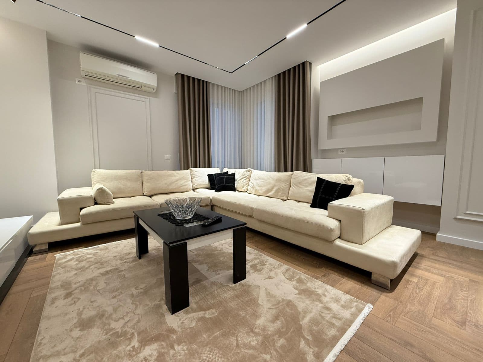 APARTAMENT 2+1 PËR QIRA