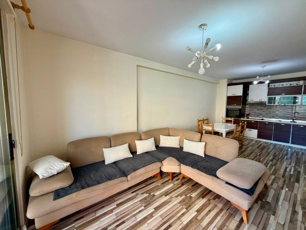 Apartament 2+1+2 për Shitje , Komuna e Parisit