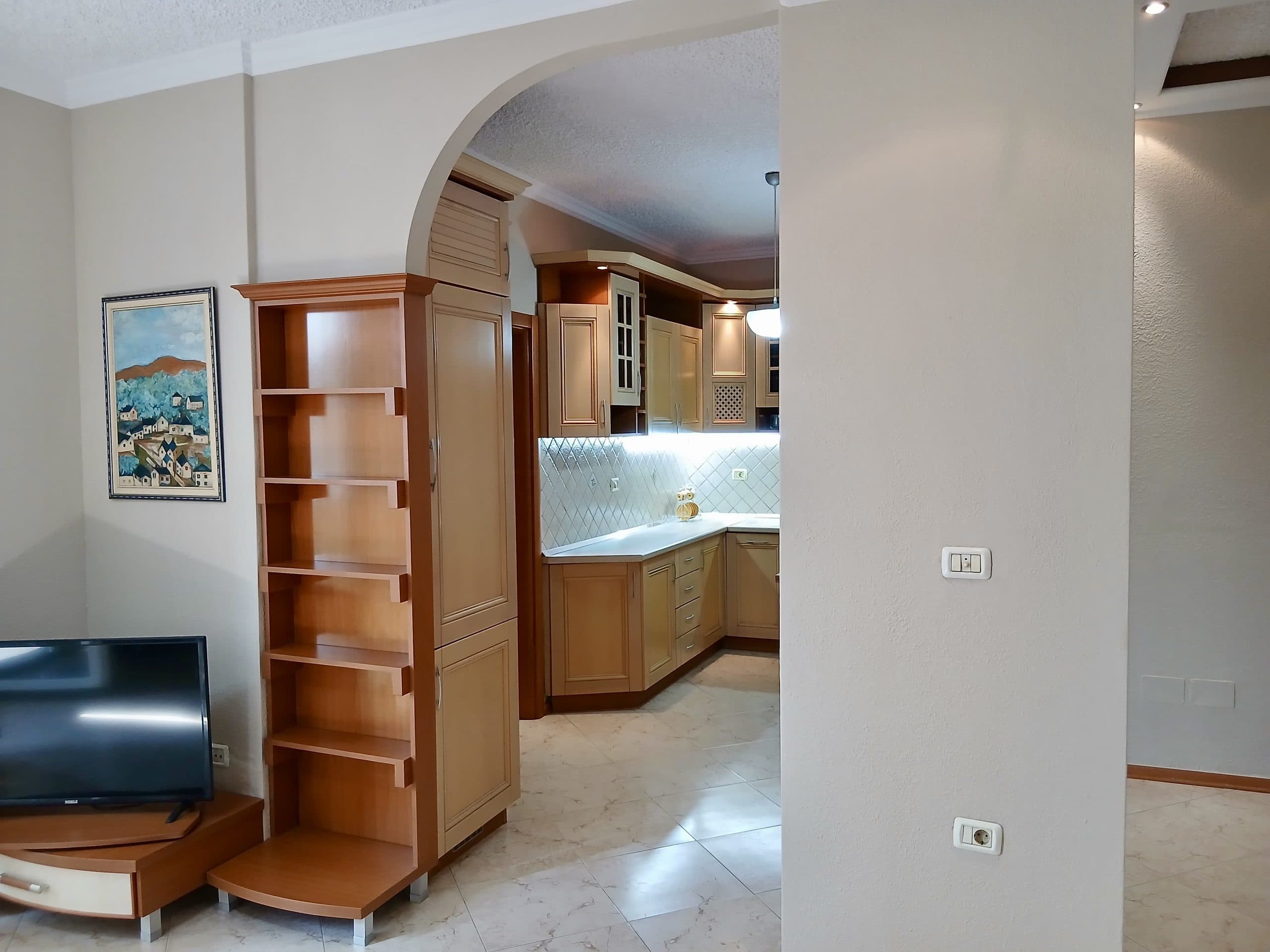 APARTAMENT 2+1 ME PAMJE NGA LIQENI ARTIFICIAL 2