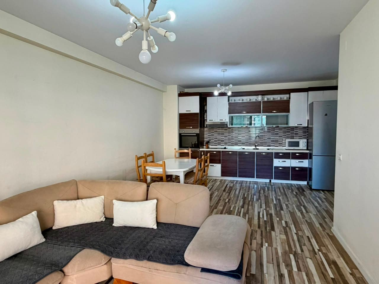 Apartament 2+1+2 për Shitje , Komuna e Parisit 4