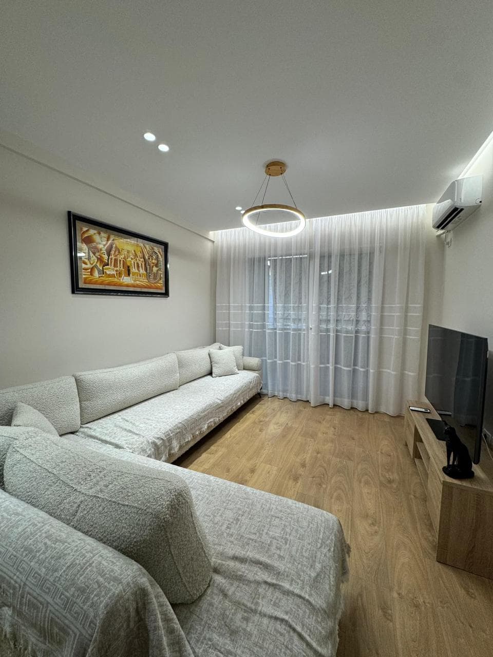 APARTAMENT 2+1 ME QIRA.KOMUNA E PARISIT 2