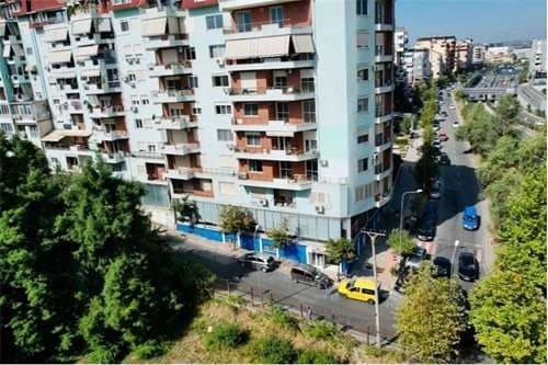 AMBIENT PER SHITJE TEK KOPSHTI BOTANIK 3