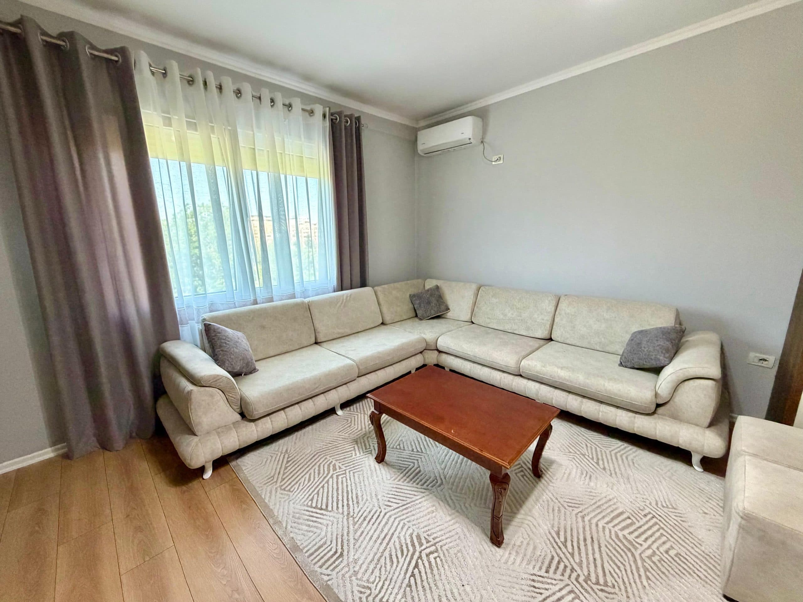 APARTAMENT 2+1 ME QIRA | KOPSHTI BOTANIK