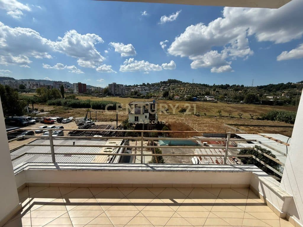 Shitet apartament 2+1 ne Astir, prane Viles L