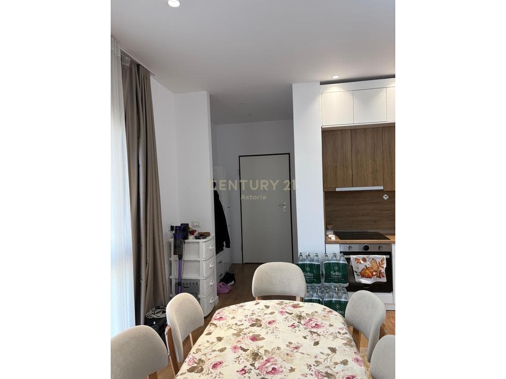 APARTAMENT 2+1+2 VERANDE, ME QIRA, EMERALD CENTER – 5 MAJ 4