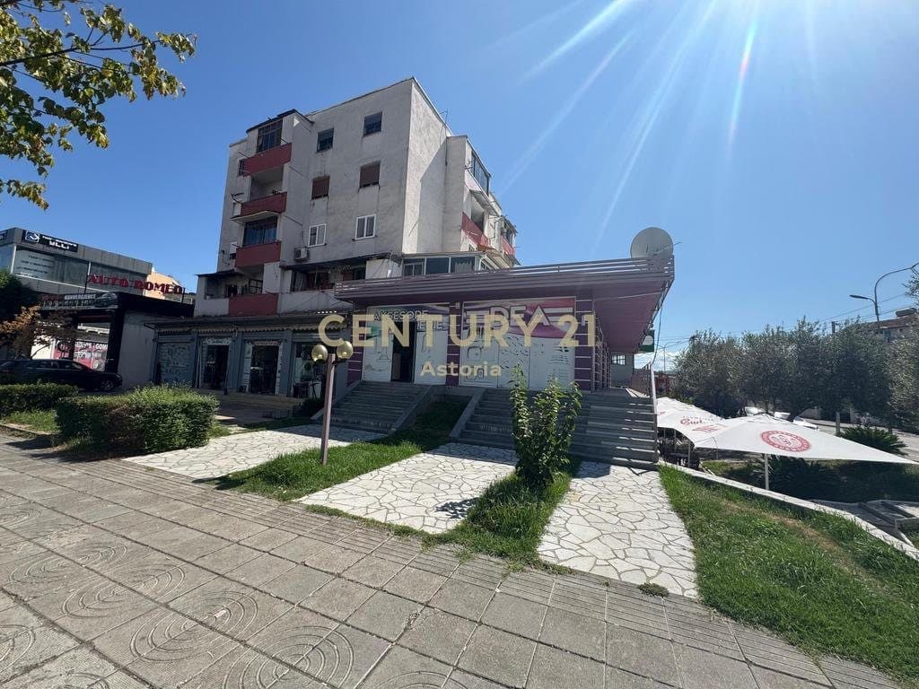 Jepet njësi komerciale per qira në hyrje të Elbasanit, te rrethrrotullimi i Luleve