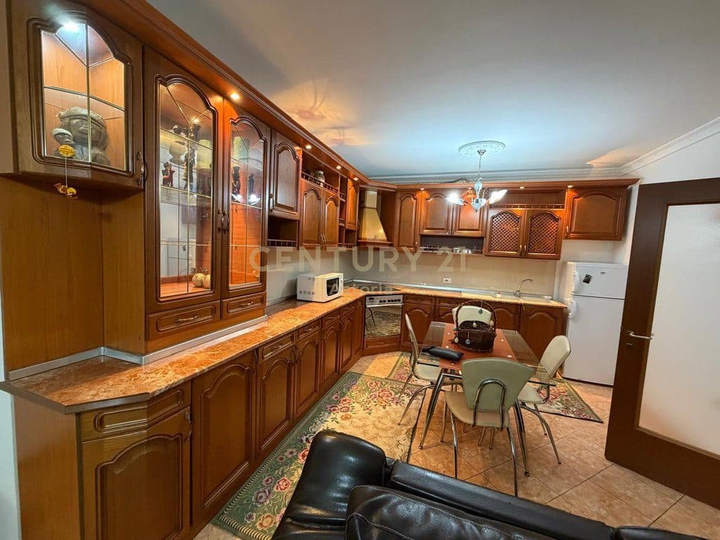 Apartament 2+1+2 me qira, Zogu i Zi 3