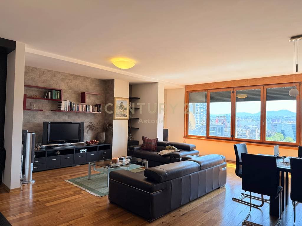 SHITET APARTAMENT 2+1+3+ 2 POSTE PARKIMI TE GALERIA, ISH KINEMA 17 NENTORI 3