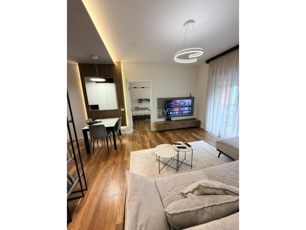 🏡 Apartament Modern për Shitje në Myslym Shyri – Vendndodhje Premium në Zemër të Tiranës 2