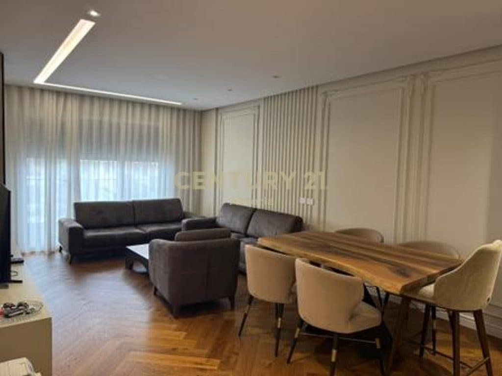Jepet me qira apartament premium 2+1+2+2 ballkone me post parkimi te Olympic Residence Tirana 4