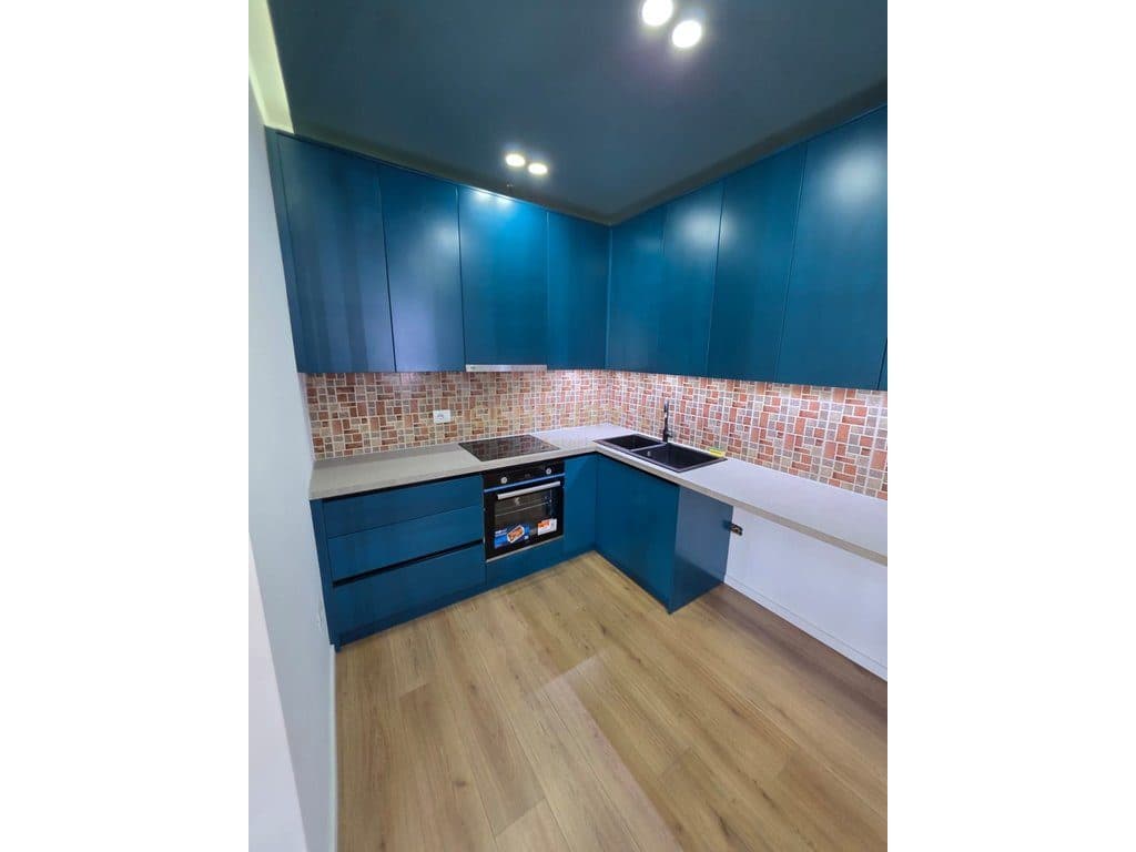 JEPET ME QIRA APARTAMENT 1+1 PËR ZYRA PRANË DELIJORGJIT 3