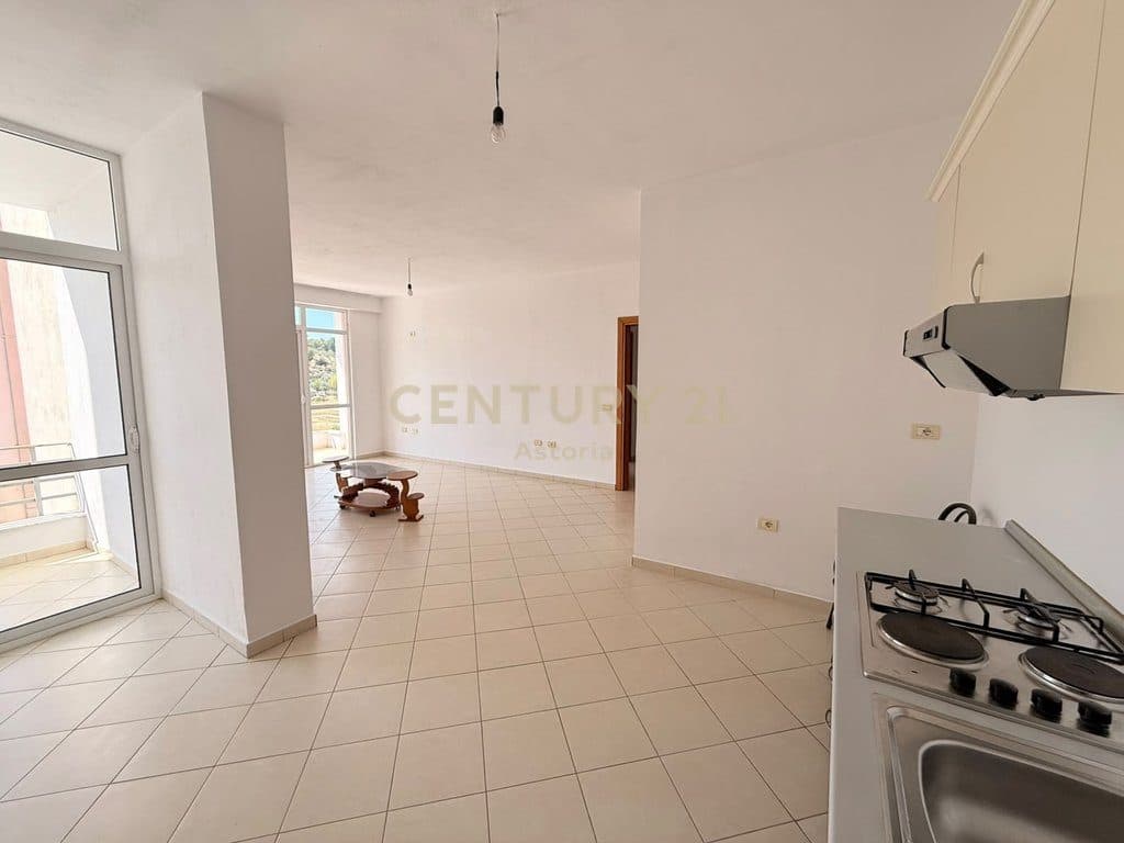 Shitet apartament 2+1 ne Astir, prane Viles L 2