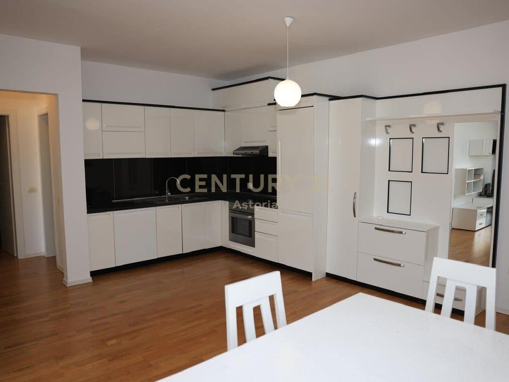 JEPET ME QIRA-APARTAMENT 2+1, KOPSHTI BOTANIK 3