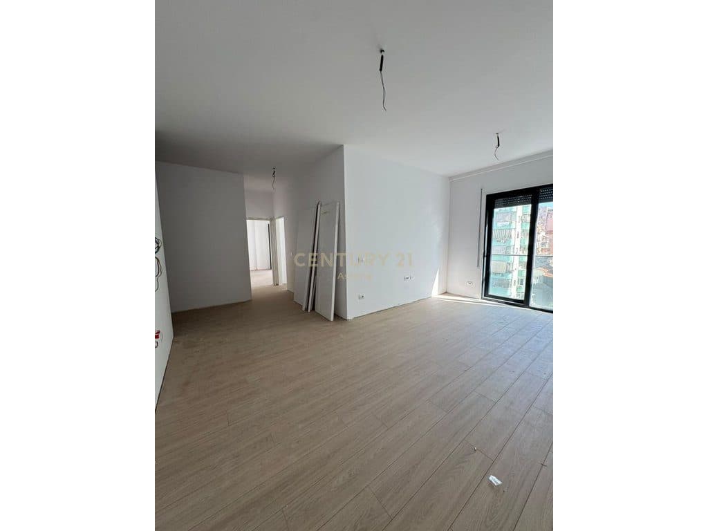 Apartament modern 2+1 për shitje tek Kristal Building – komoditet dhe stil urban 2