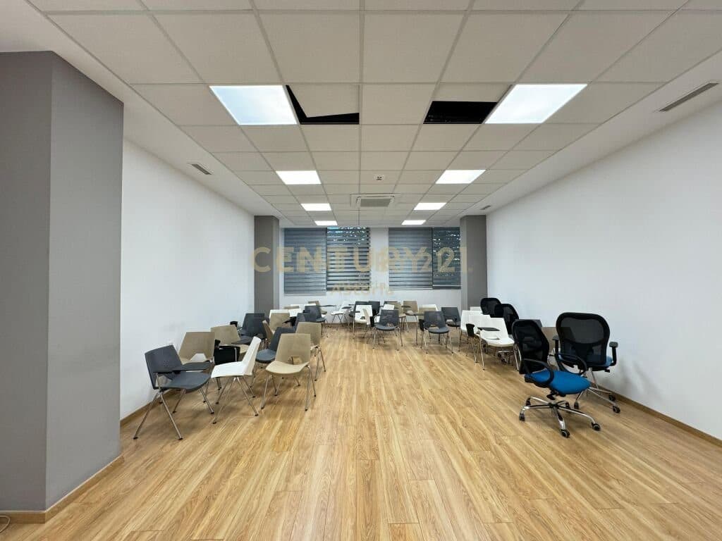 COMMERCIAL SPACE FOR SALE 384M2 AT THE ELECTRIC MARKET 4