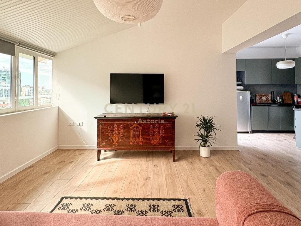 SHITET APARTAMENT 2+1 PRANE RRUGES SE KAVAJES 2