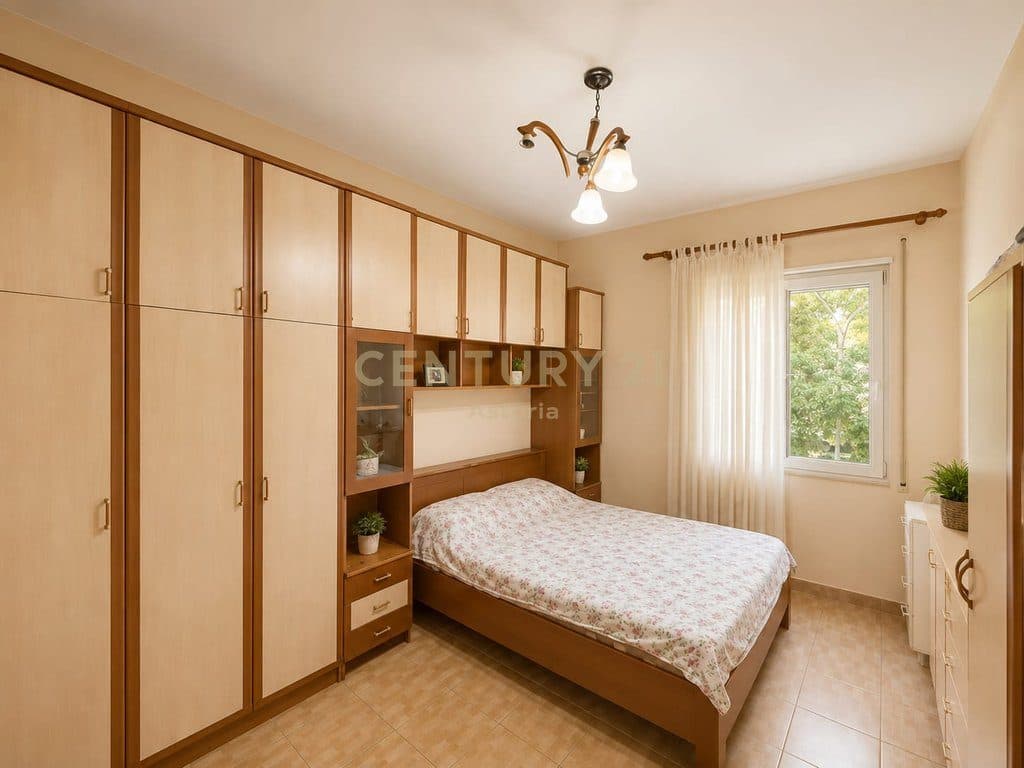 APARTAMENT 1+1 PER SHITJE,RESTORANT FRESKU 4