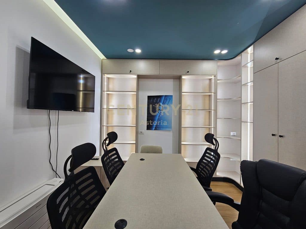 Jepet me qira apartamenti 1+1 per zyra/biznes 4