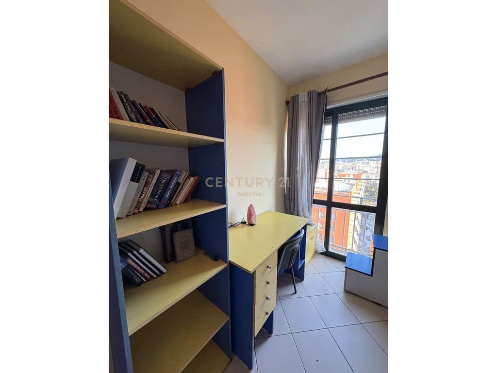 🏠 Jepet me qira apartament 3+1 përballë Deliorgjit. 3
