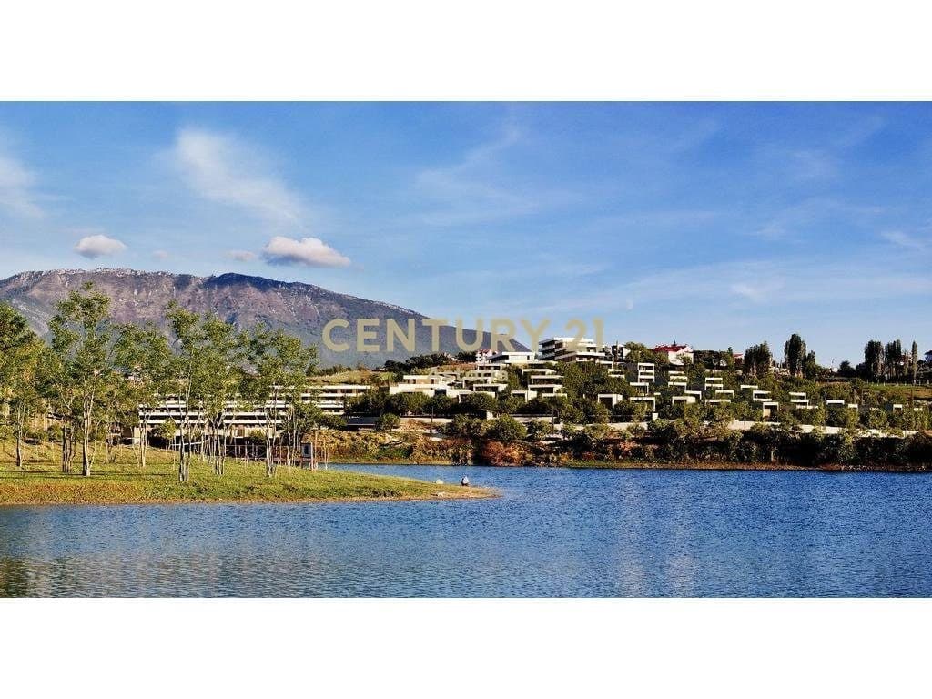 1+1 apartment with balcony and lake view in the Farka Lake Front residence. 2