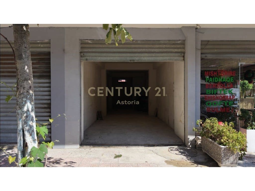 Shop for Sale Near Ismail Qemali Boulevard