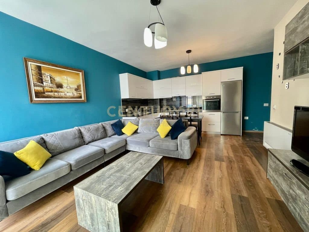 JEPET ME QIRA APARTAMENT 2+1+2, KOPSHTI ZOOLOGJIK