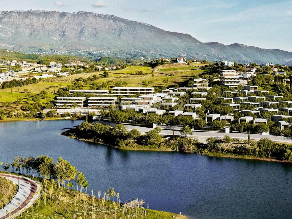 3+1 apartment with a 27 m² balcony and lake view in the Farka Lake Front residence 4