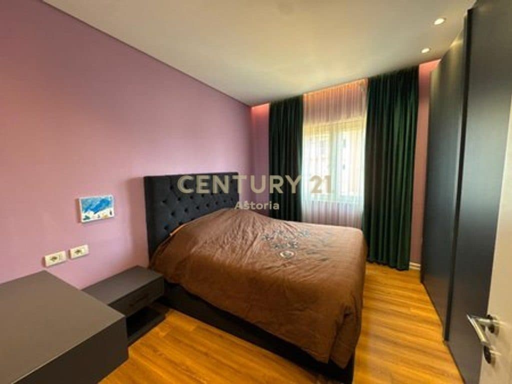 SHITET APARTAMENT 1+1 NE DON BOSKO, PRANE BUJTINES SE GJELIT 3