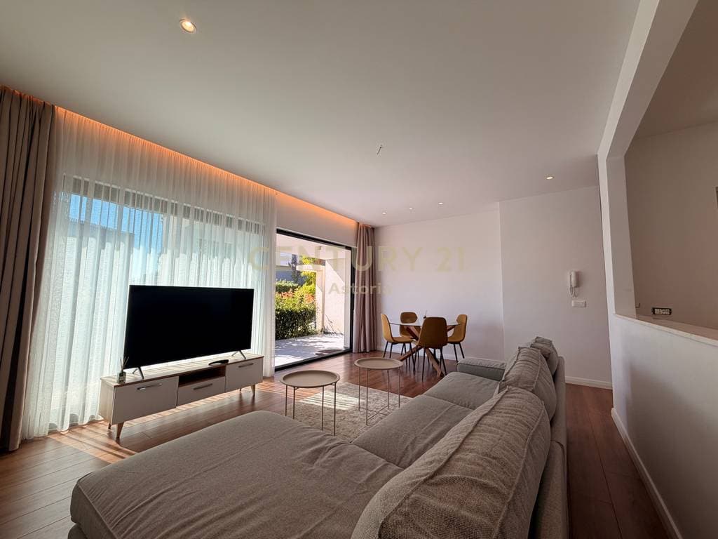 Apartament 2+1 për Shitje në Farkë, Pranë Liqenit – 120 m², Oborr Privat & 2 Parkime 4