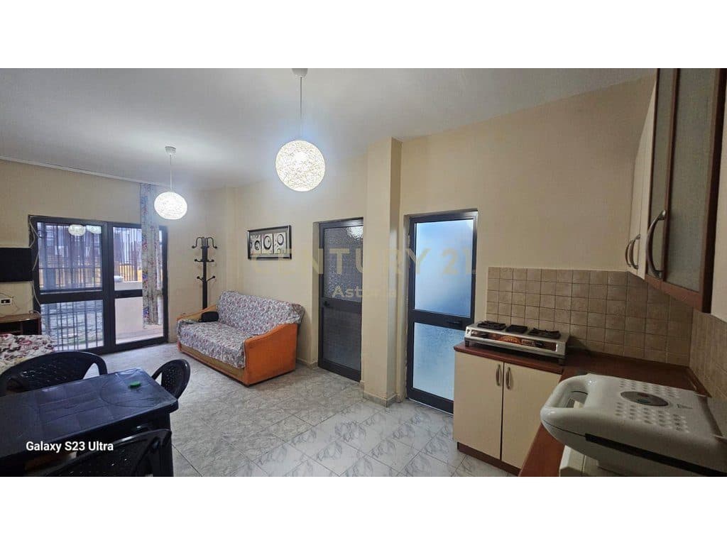 SHITET APARTAMENT 1+1 NE GOLEM, PRANE BONITA VIENA 2